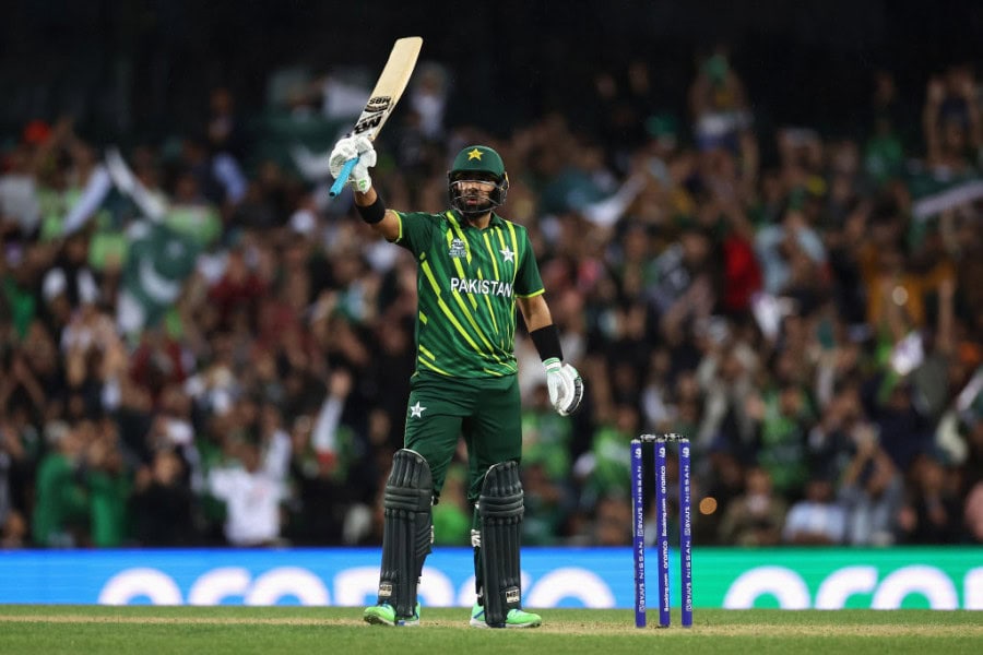 T20 World Cup: Pakistan keeps seminal hopes alive with win over South Africa