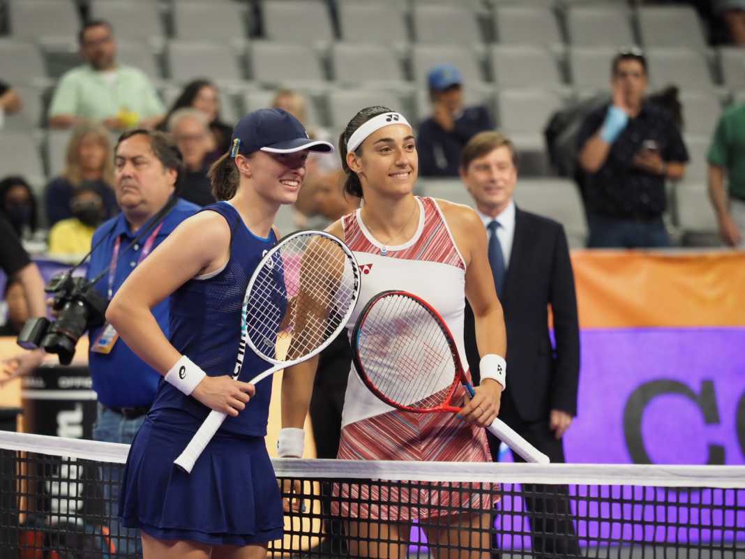 WTA Finals: Swiatek beats Garcia to reach semis, Kasatkina eliminates Gauff