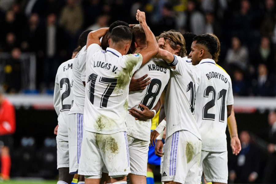 Real Madrid back on track in La Liga with a win over Cadiz