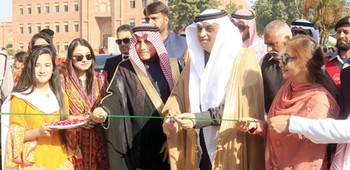 Saudi envoy inaugurates IIUI Extravaganza 2022