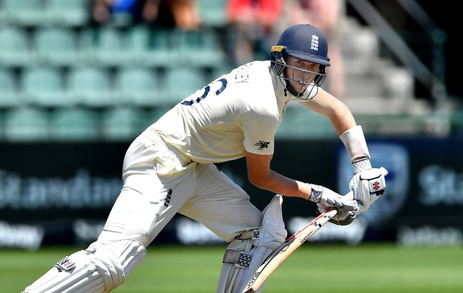 England set records tumbling in first test against Pakistan