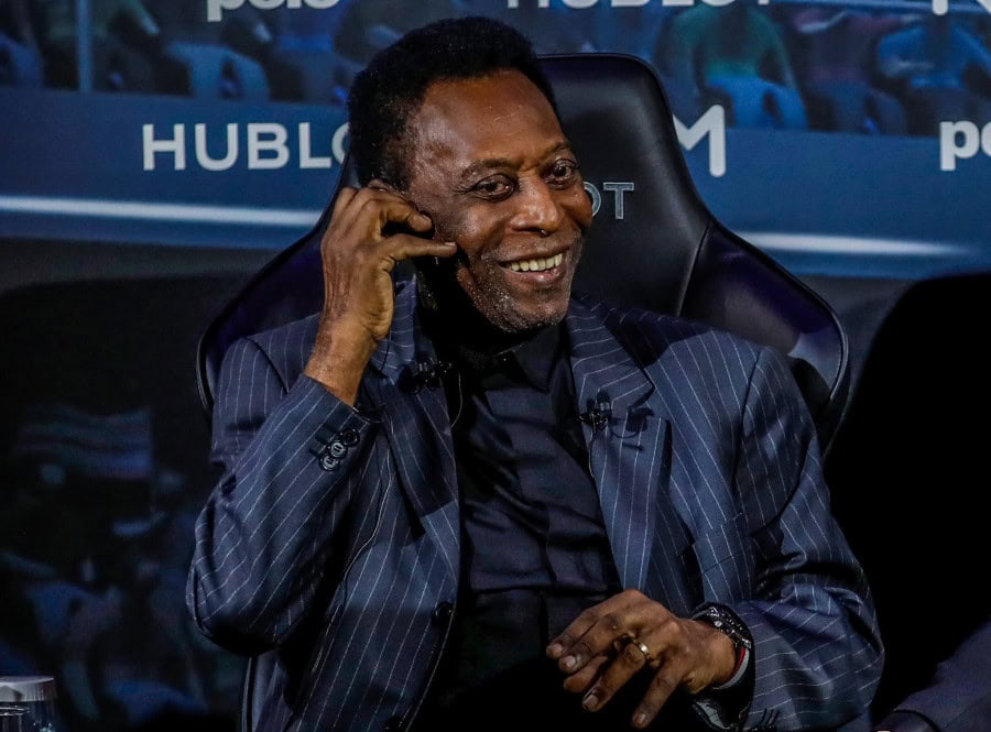 Brazilian legend Pele back in hospital