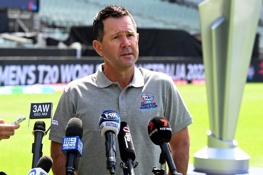 Ricky Ponting rushed to hospital after health scare