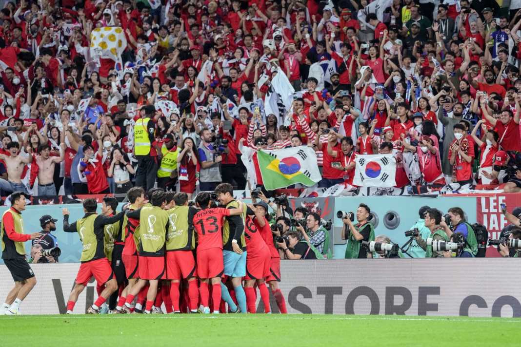 South Korea beat Portugal to advance in FIFA World Cup, Uruguay eliminated