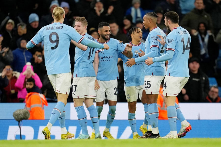 Manchester City beat holders Liverpool in another Carabao Cup thriller