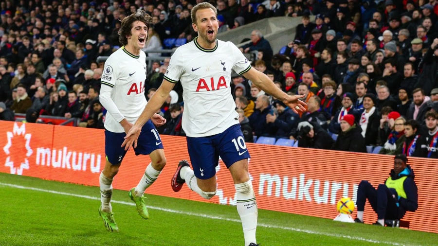 Harry Kane celebrates scoring for Tottenham against Crystal Palace