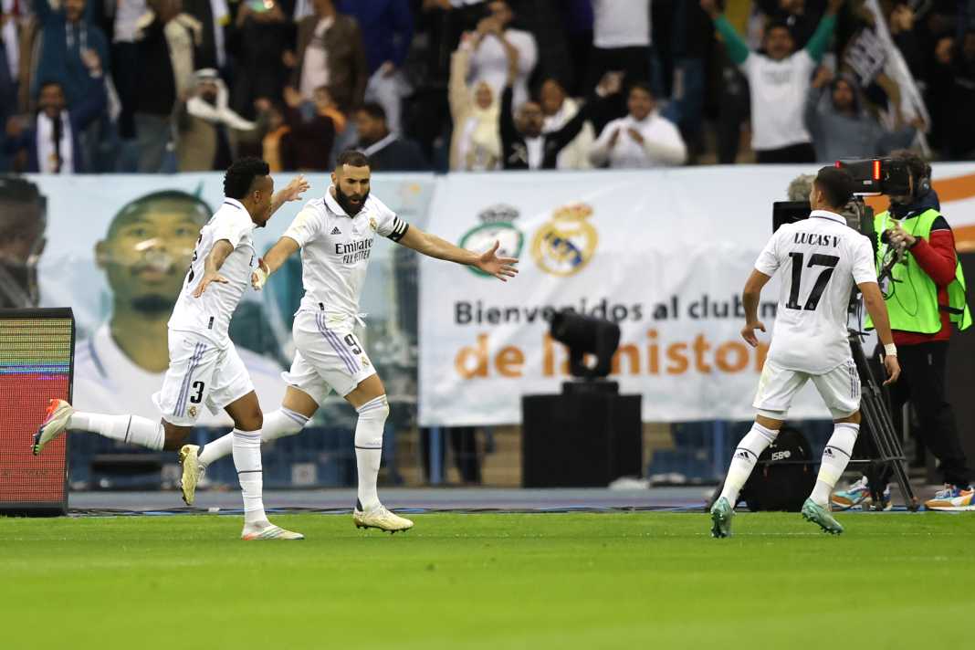 Real Madrid beat Valencia to reach Supercopa Final