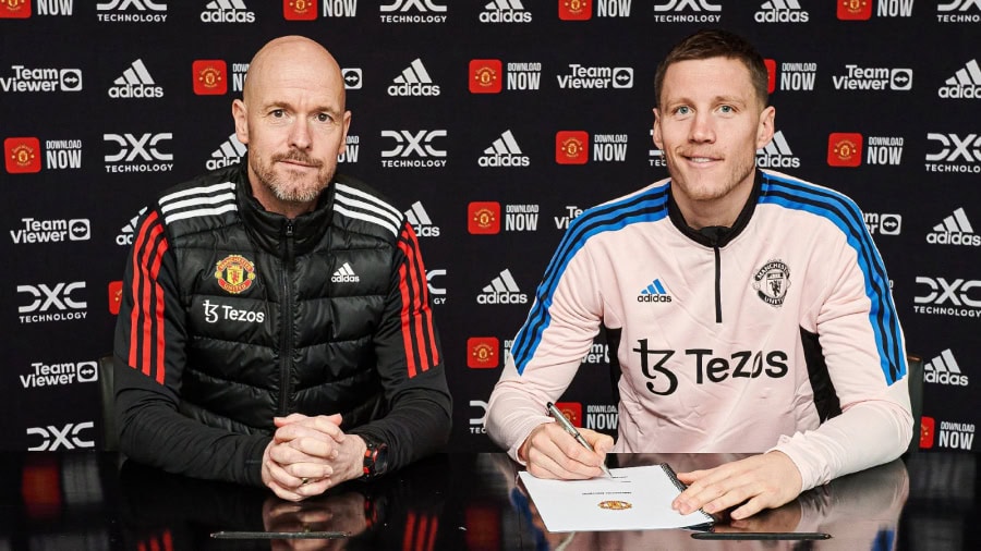 Manchester United sign Wout Weghorst