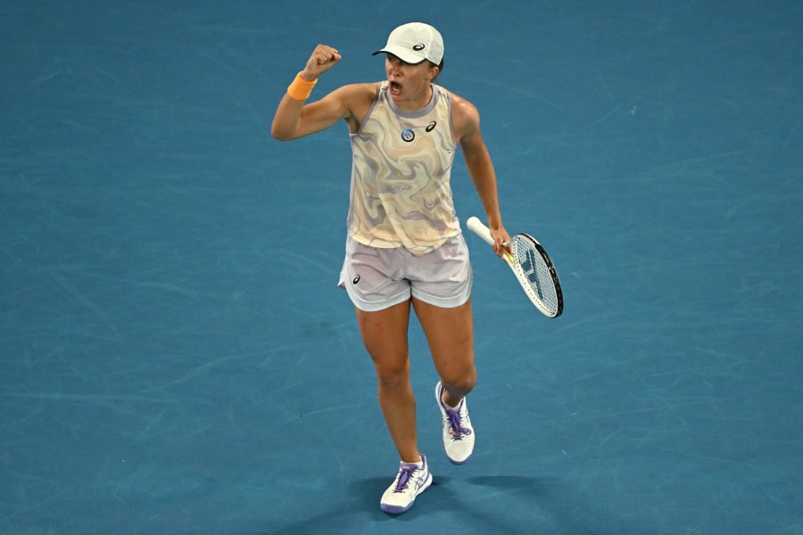 Australian Open: Swiatek cruises past Camila Osorio