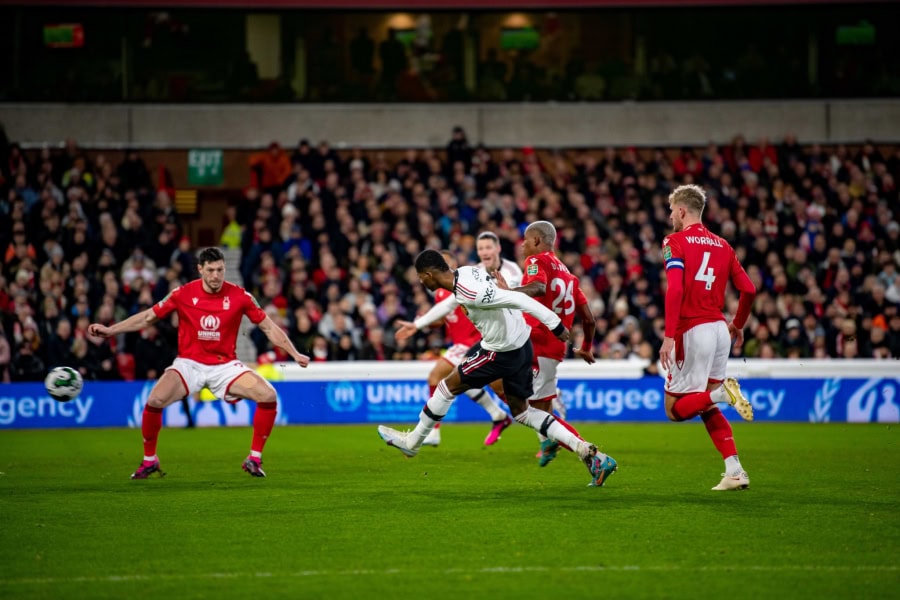 Marcus Rashford scores for Manchester United against Nottingham Forest