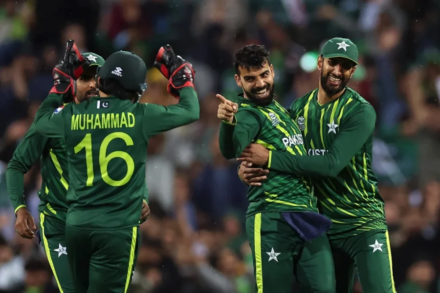 Shadab Khan is ready for Pakistan captaincy according to Hasan Ali