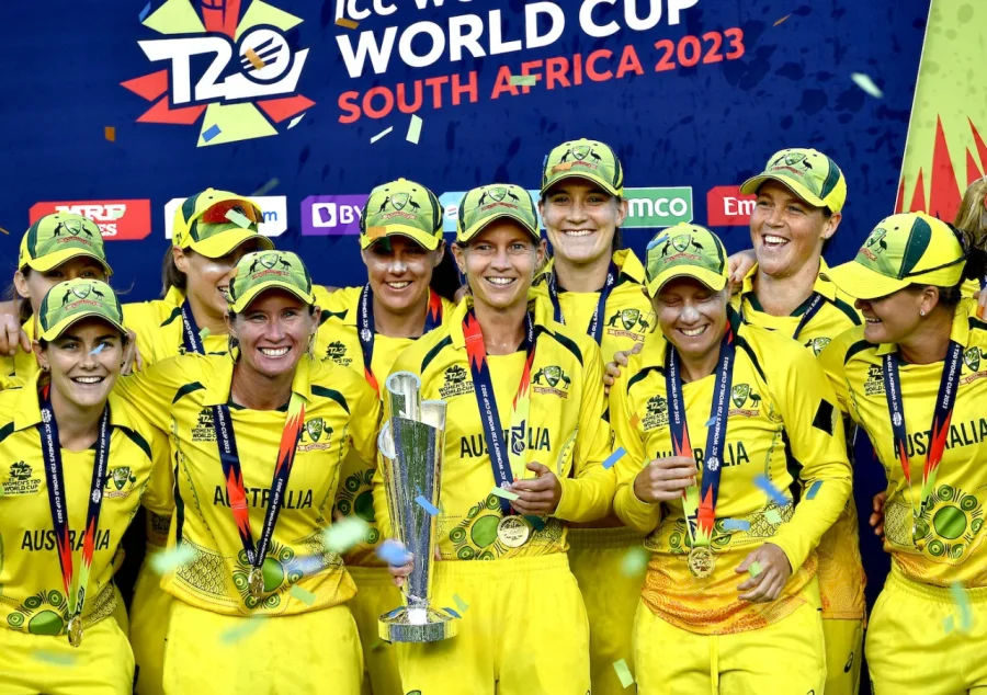 Australia celebrate winning the womens T20 World Cup