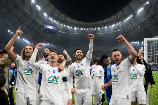 Marseille celebrate beating PSG in the French Cup