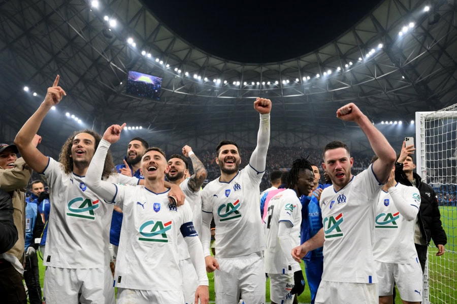 Marseille celebrate beating PSG in the French Cup