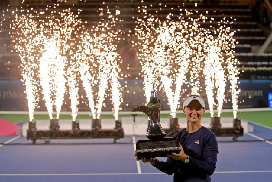 Barbora Krejcikova celebrates her Dubai Open title