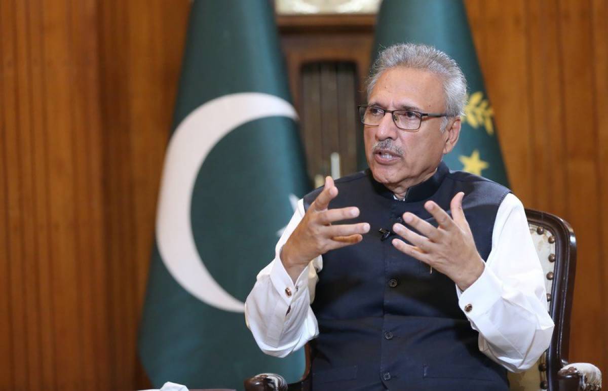 Alvi calls for collective efforts to make Pakistan corruption free country