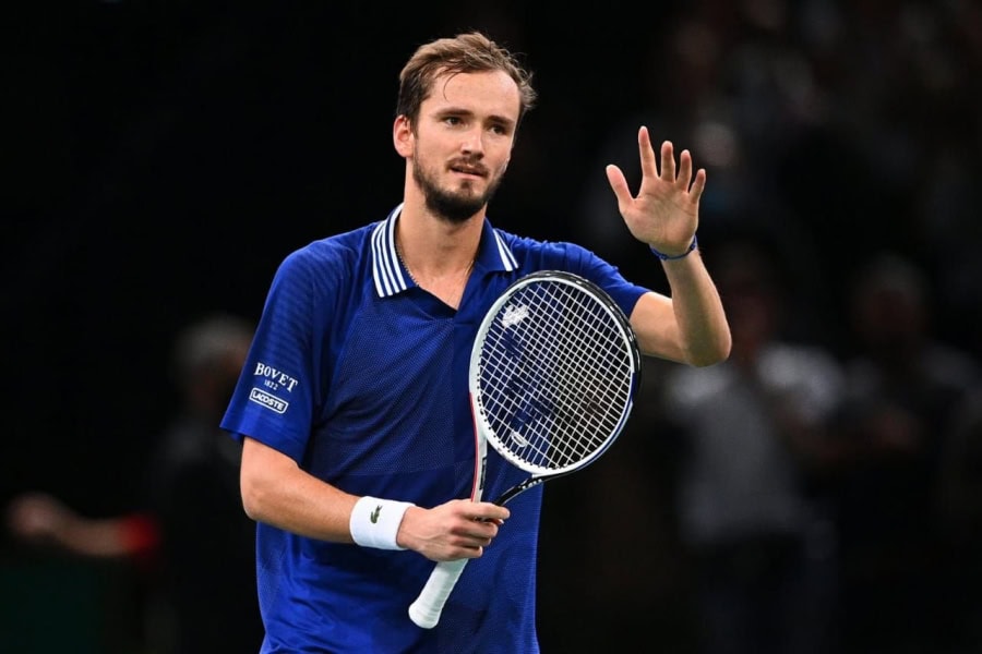 Medvedev defeated Djokovic in Dubai Open