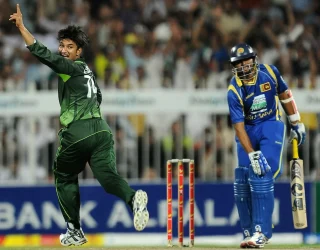 Aizaz Cheem bowls to Dilshan and will now serve as a coach of Pakistan Shaheens