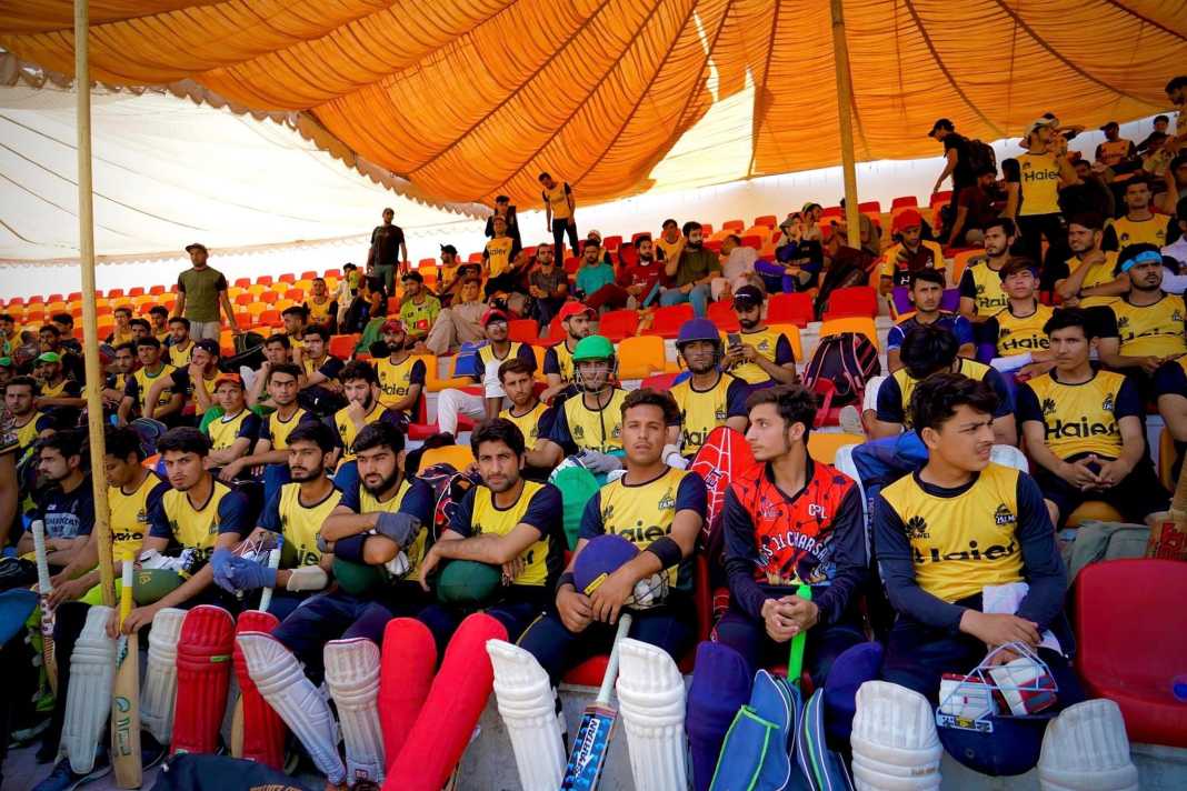 Young cricketers during Peshawar Zalmi talent hunt programme
