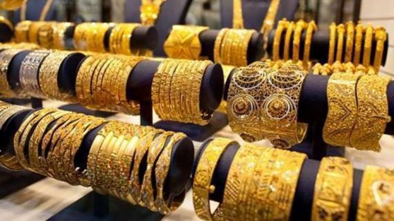 Gold price sees another fall in Pakistan; Check latest rates here