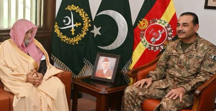 In meeting with Pakistan Army Chief, Imam-e-Kaaba deplores atrocities in Gaza, Kashmir