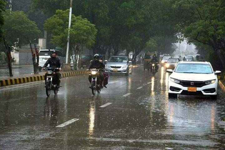Weather update for Lahore, Punjab; rain washes away smog