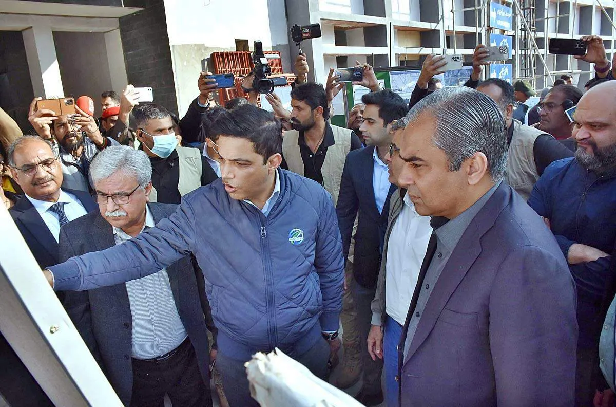 CM Naqvi visits Sialkot, reviews development projects