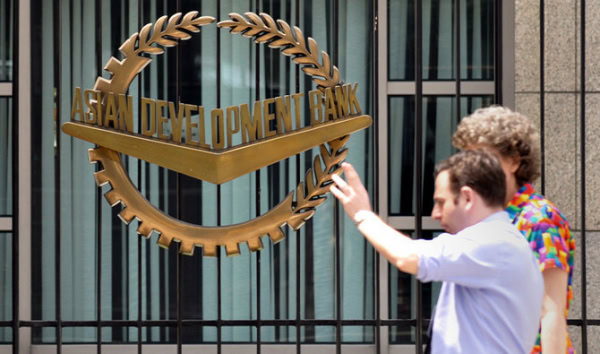 ADB projects Pakistan’s growth at 3.5pc, warns of risks from Mideast ...