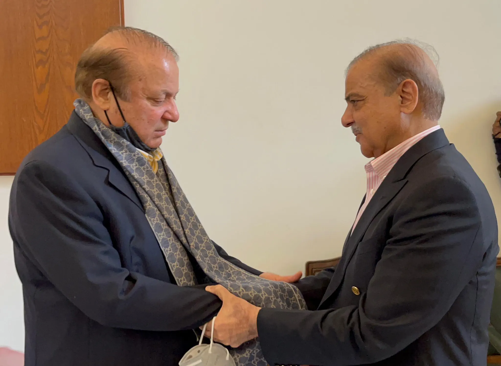 Nawaz, Shehbaz discuss policy to deal with legal, political challenges ahead