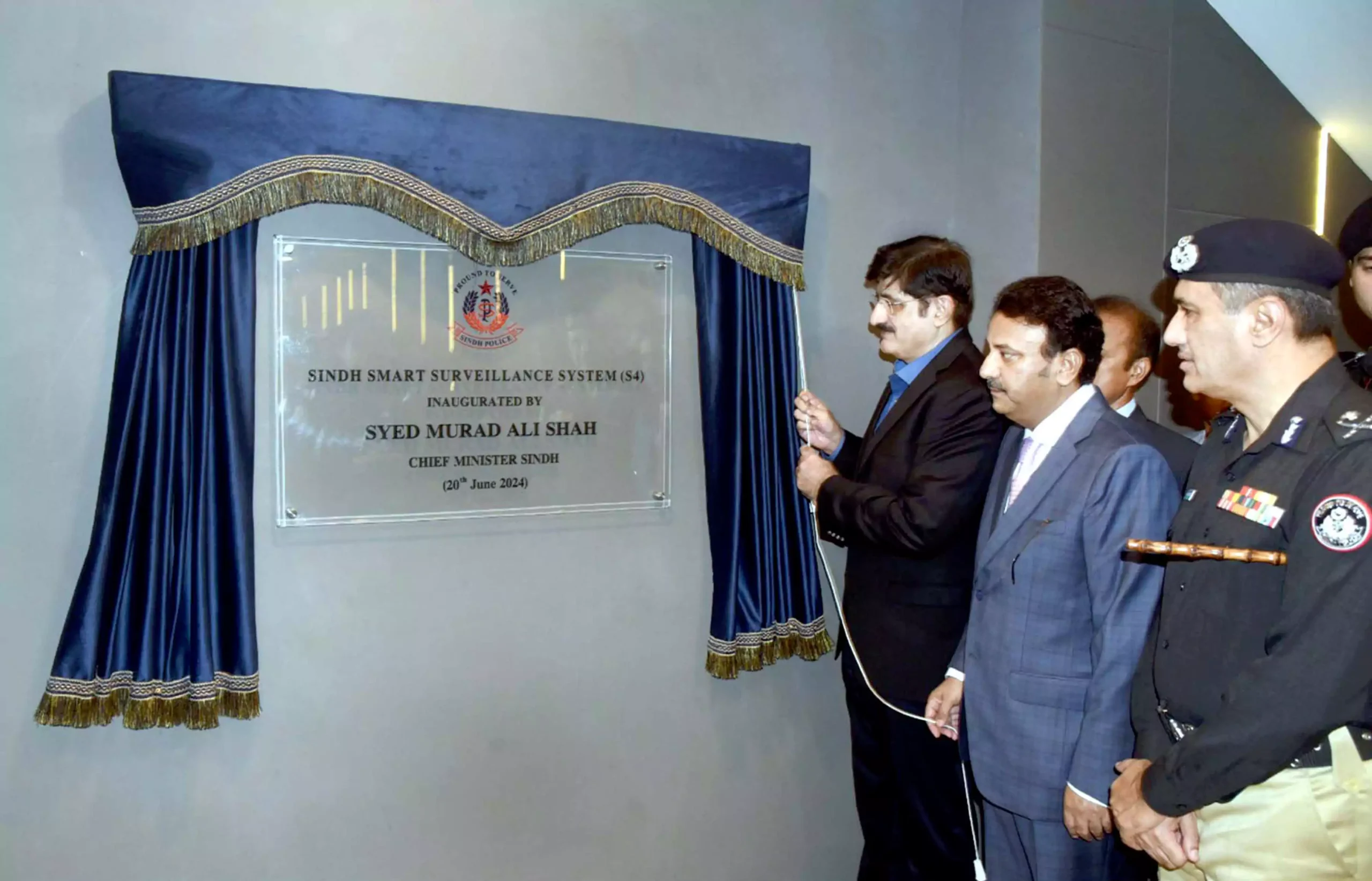 mowl / Surveillance（44clash limited）