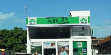 MCB branch manager arrested over ‘illegal foreign currency trade’ in Karachi