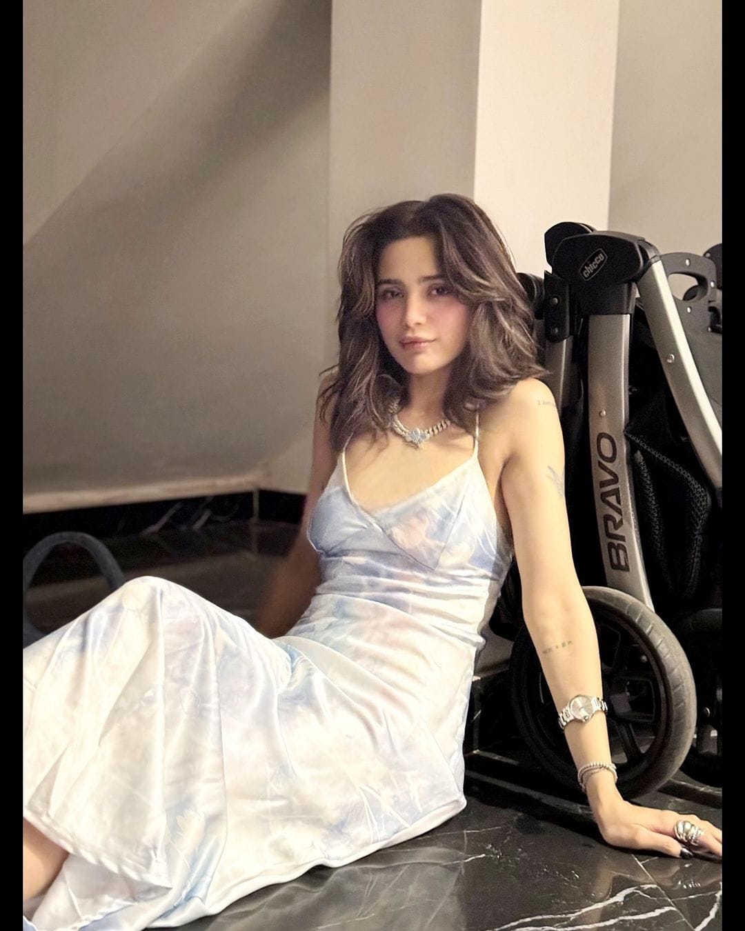 Aima Baig’s bold photoshoot takes social media by storm - Pakistan Observer