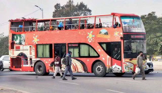 Hybrid Double Decker Bus Service Started In Lahore Details Inside