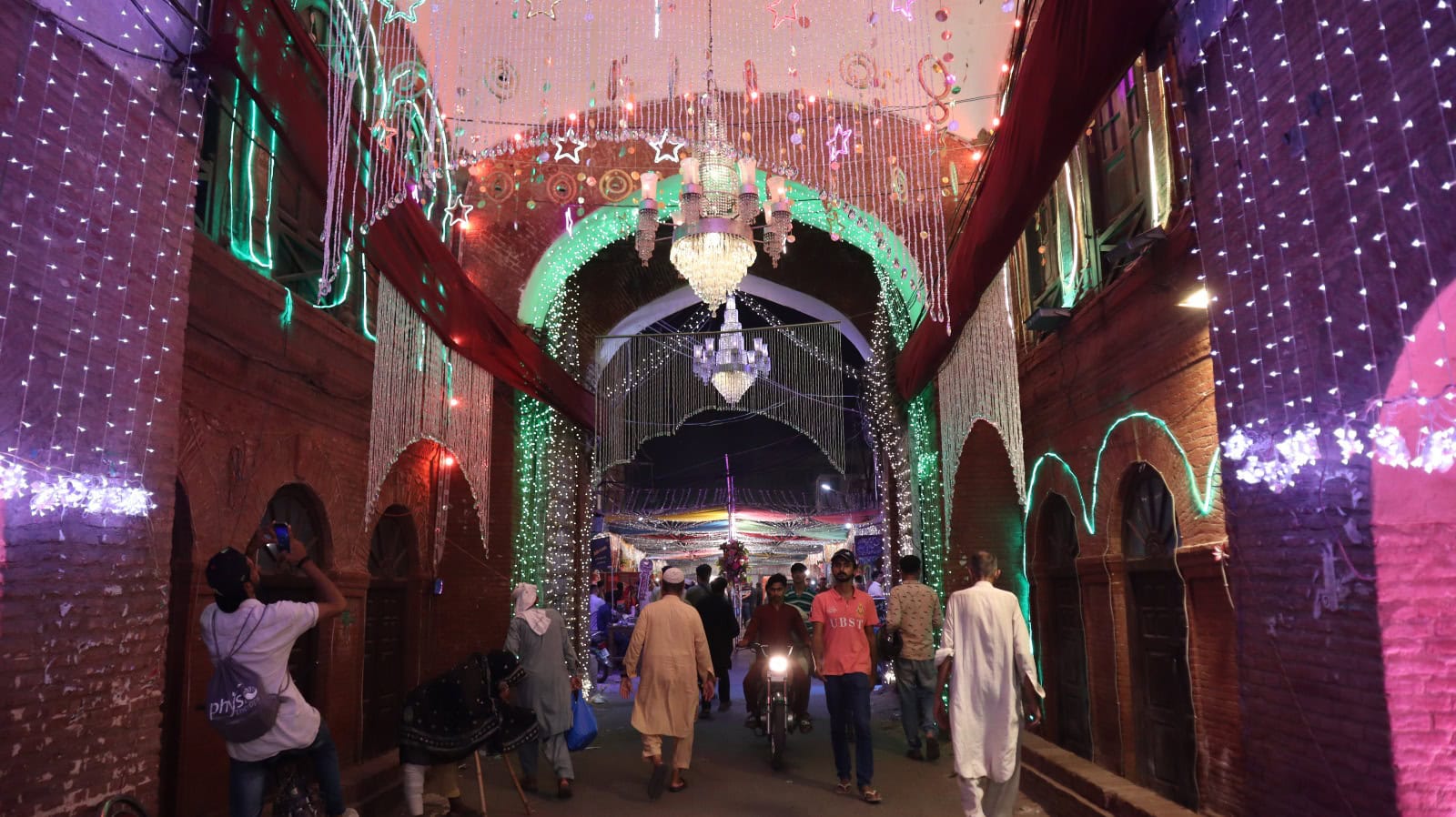 In Pictures Pakistan Shines With Festive Lights For Eid Milad Un Nabi 2024 