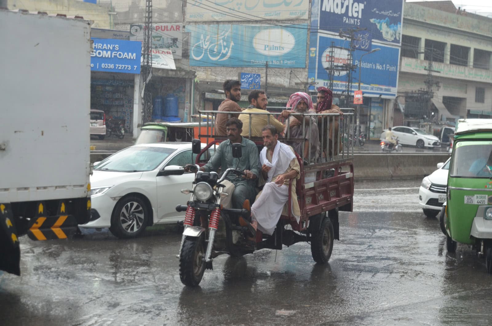 Lahore, Punjab weather update; more intermittent rains expected – Pakistan Observer