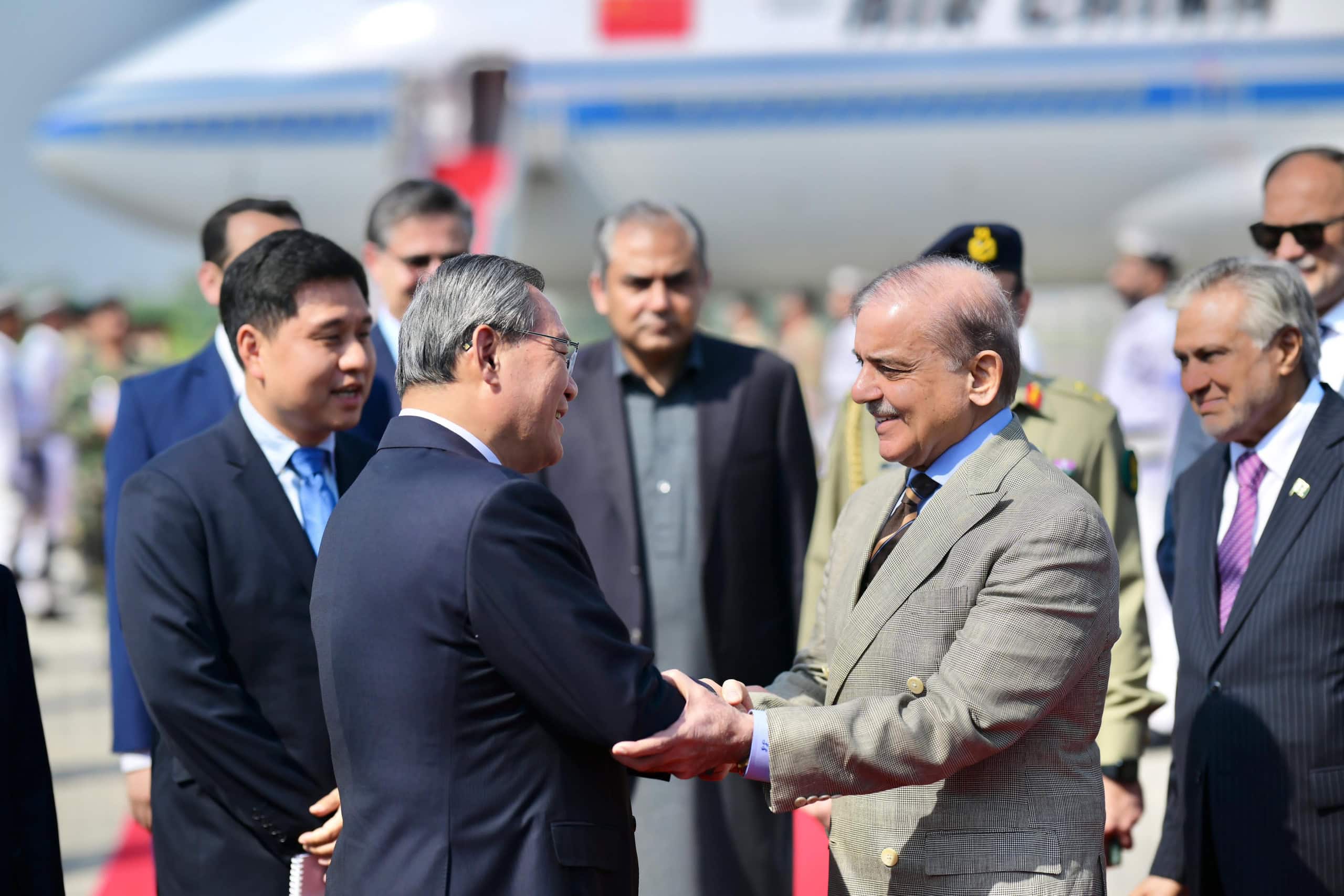 Chinese Premier Li Qiang Receives Warm Welcome In Pakistan See Pictures 