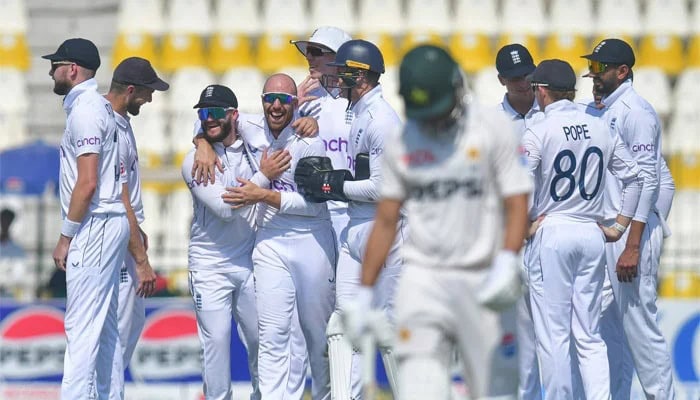 England Thump Pakistan By Innings And 47 Runs In First Test