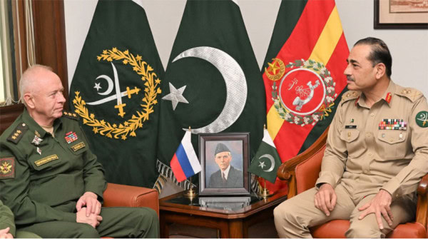 Pak Army Chief Russian Defence Minister Bolster Security Ties In High Level Meeting