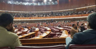 Pakistans Ruling Alliance Abandons Proposal For Constitutional Courts