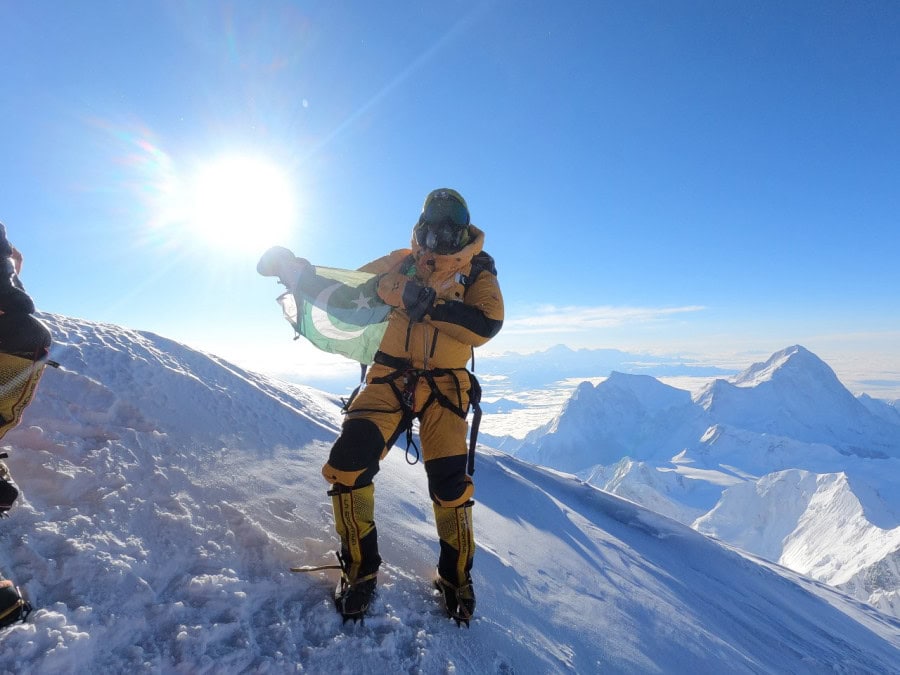 Proud Moment For Pakistan As 22 Year Old Shehroze Kashif Becomes Youngest Pakistani To Summit All 14 Highest Peak