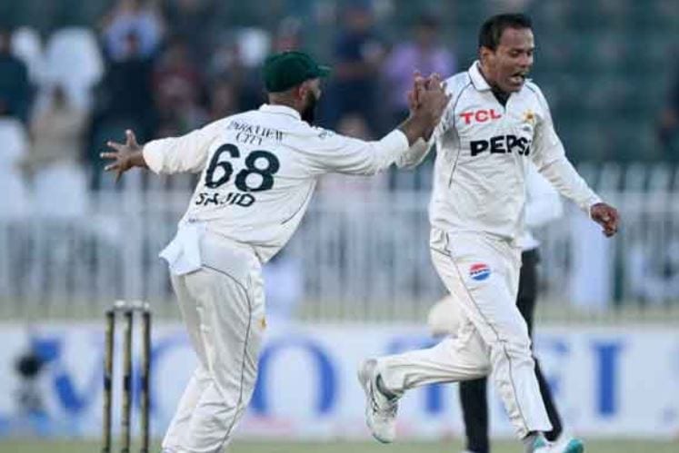 Rawalpindi Test Pakistans Spinners Dismantle England Lineup