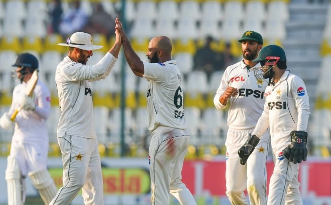 Sajid Khans Late Blows Reduce England To 239 6 In Multan Test