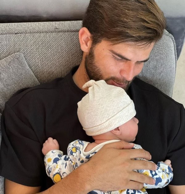 Shaheen Afridi shares glimpse of his newborn son Aliyar with fans ...