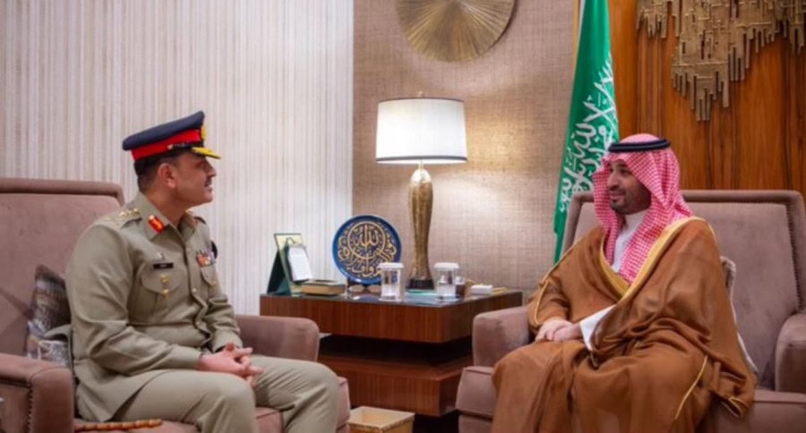 Coas Asim Munir Holds Key Talks With Saudi Crown Prince Mbs To Boost Defense Ties