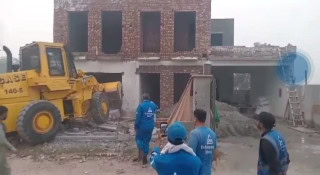 Lda Demolishes Five Seals One Building On Lahores Raiwind Road