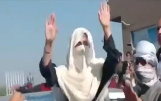 Pti Convoy Led By Bushra Bibi Reaches Near D Chowk Amid Escalating Tensions