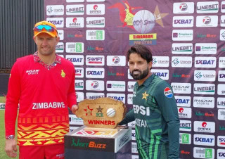 Zimbabwe Set Below Par 206 Run Target For Pakistan In First Odi