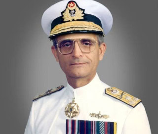 Former Navy Chief Yastur Ul Haq Malik Passes Away