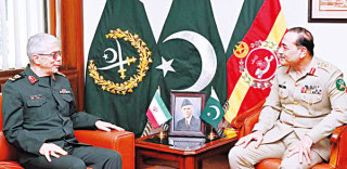 Gen Bagheri Discusses Defence Coop With Coas