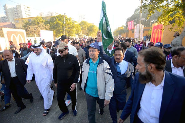 Governor Inaugurates Karachi Marathon 2025